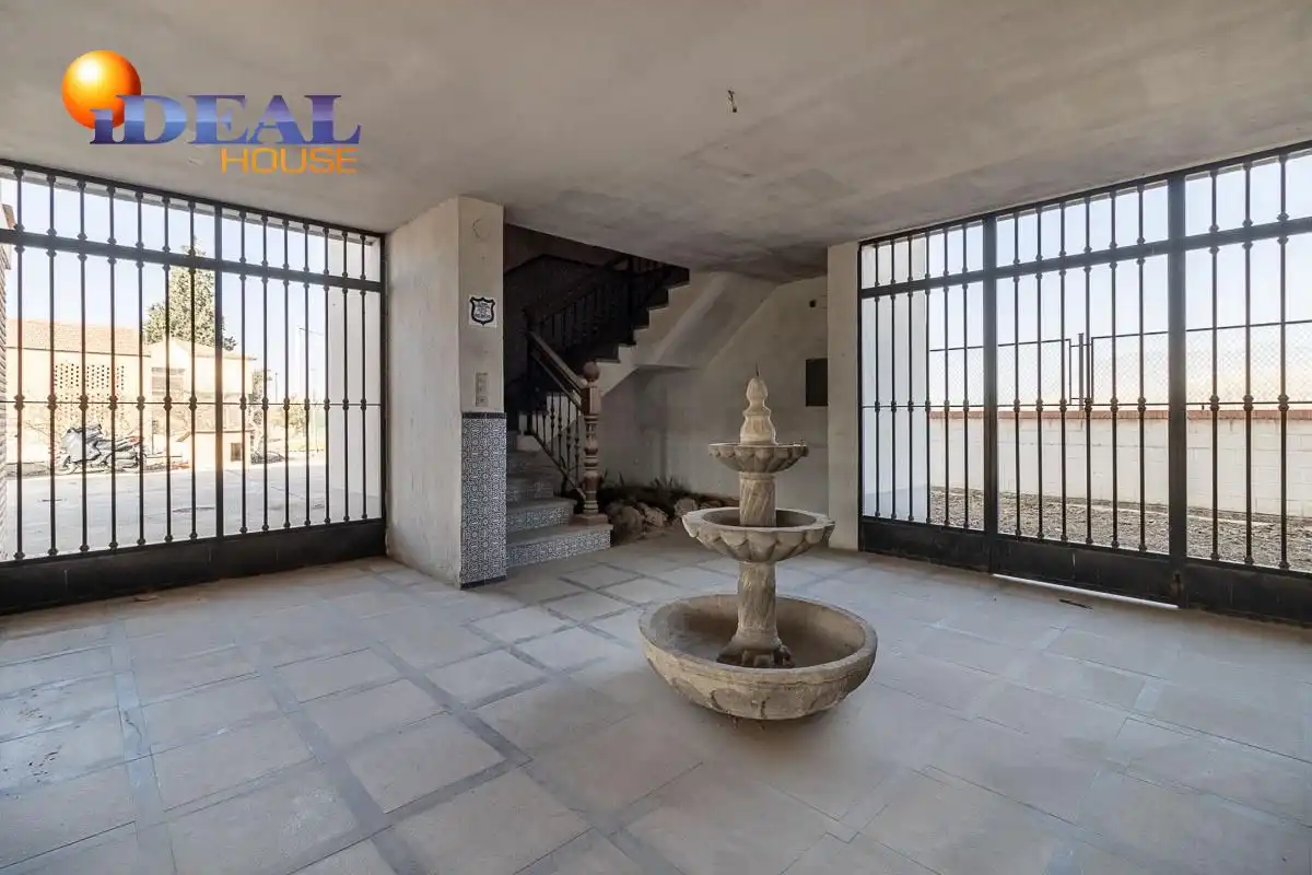 Casa rústica amb piscina en venda a Santa Fe, imagen 35