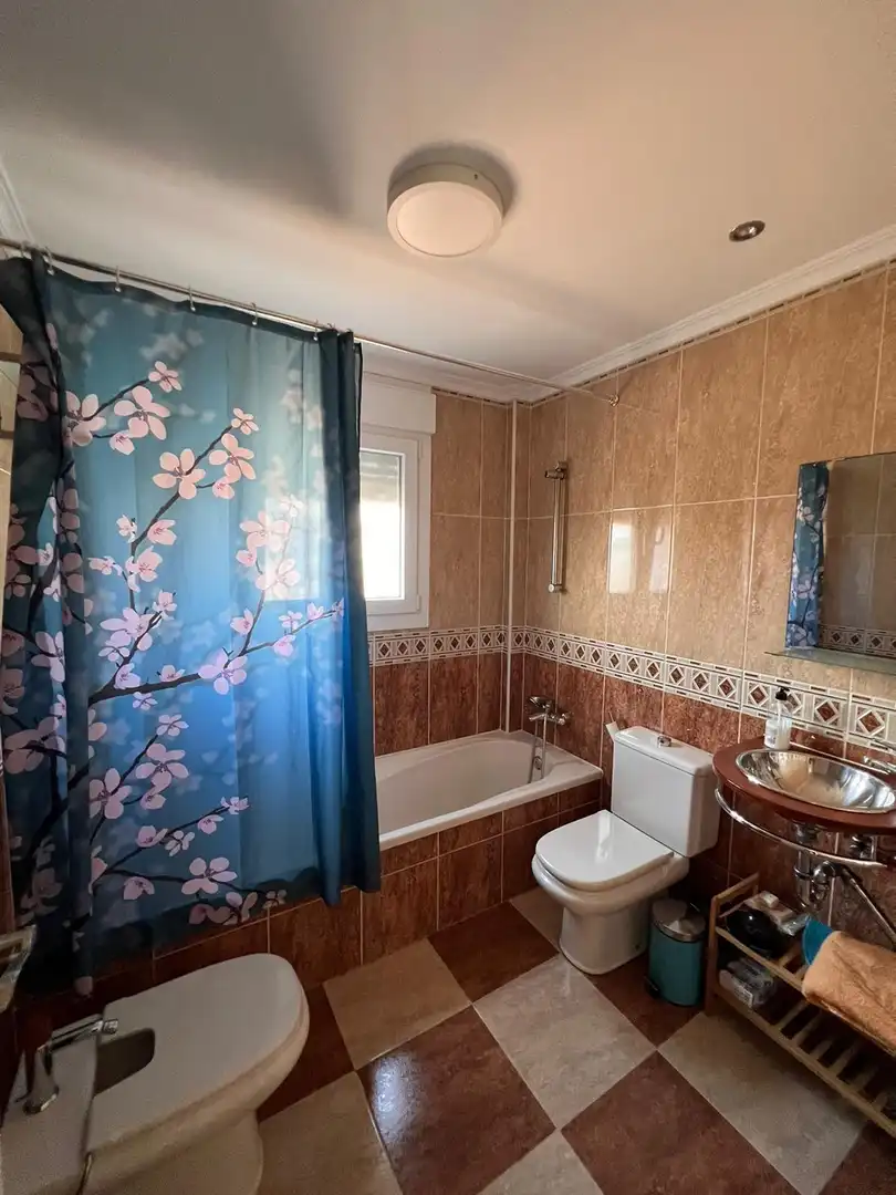 Bany de Casa o xalet en venda en Los Barrios