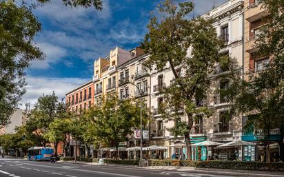 Exterior view of Flat for sale in  Madrid Capital  with Air Conditioner, Heating and Furnished