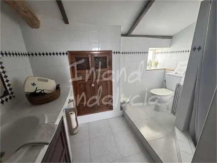 Bathroom of Country homes for sale in Fuente-Tójar  with Air Conditioner, Terrace and Storage room