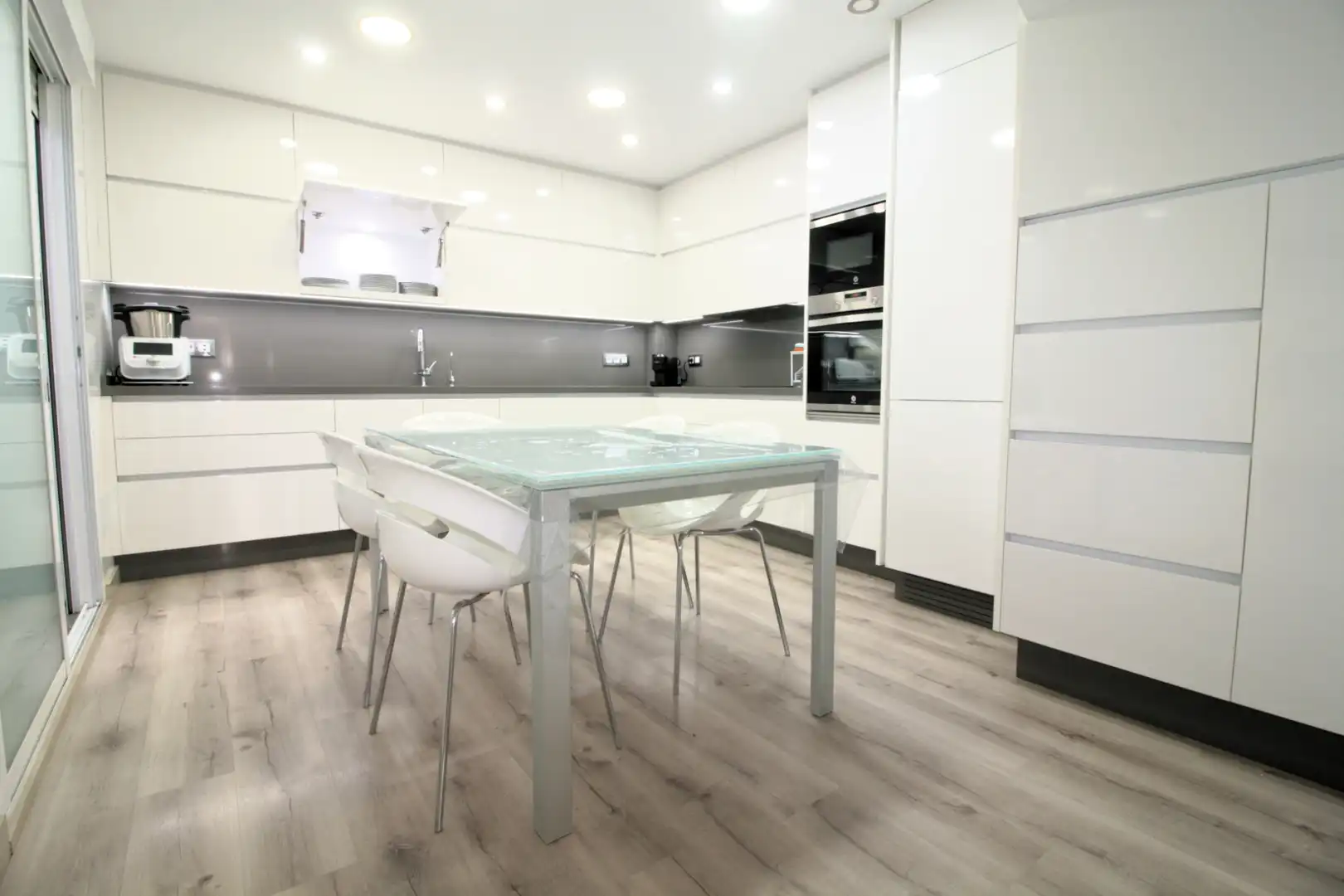 Cocina de Casa adosada en venta en Pilar de la Horadada con Aire acondicionado, Jardín privado y Terraza