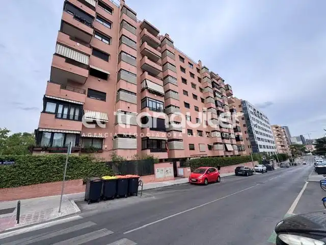 Exterior view of Flat for rent in Madrid  with Air Conditioner, Parquet flooring and Swimming Pool