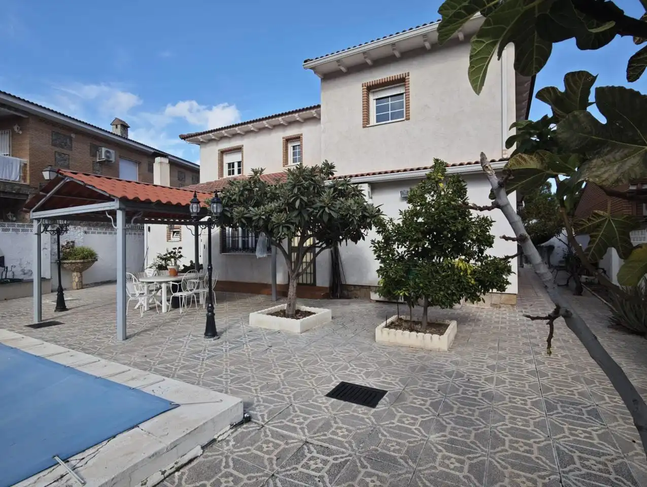 Terraza de Casa adosada en venta en El Álamo con Aire acondicionado, Calefacción y Jardín privado