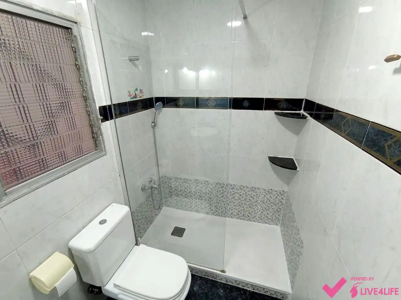 Badezimmer von Wohnung zur Miete in Valencia mit Terrasse und Möbliert