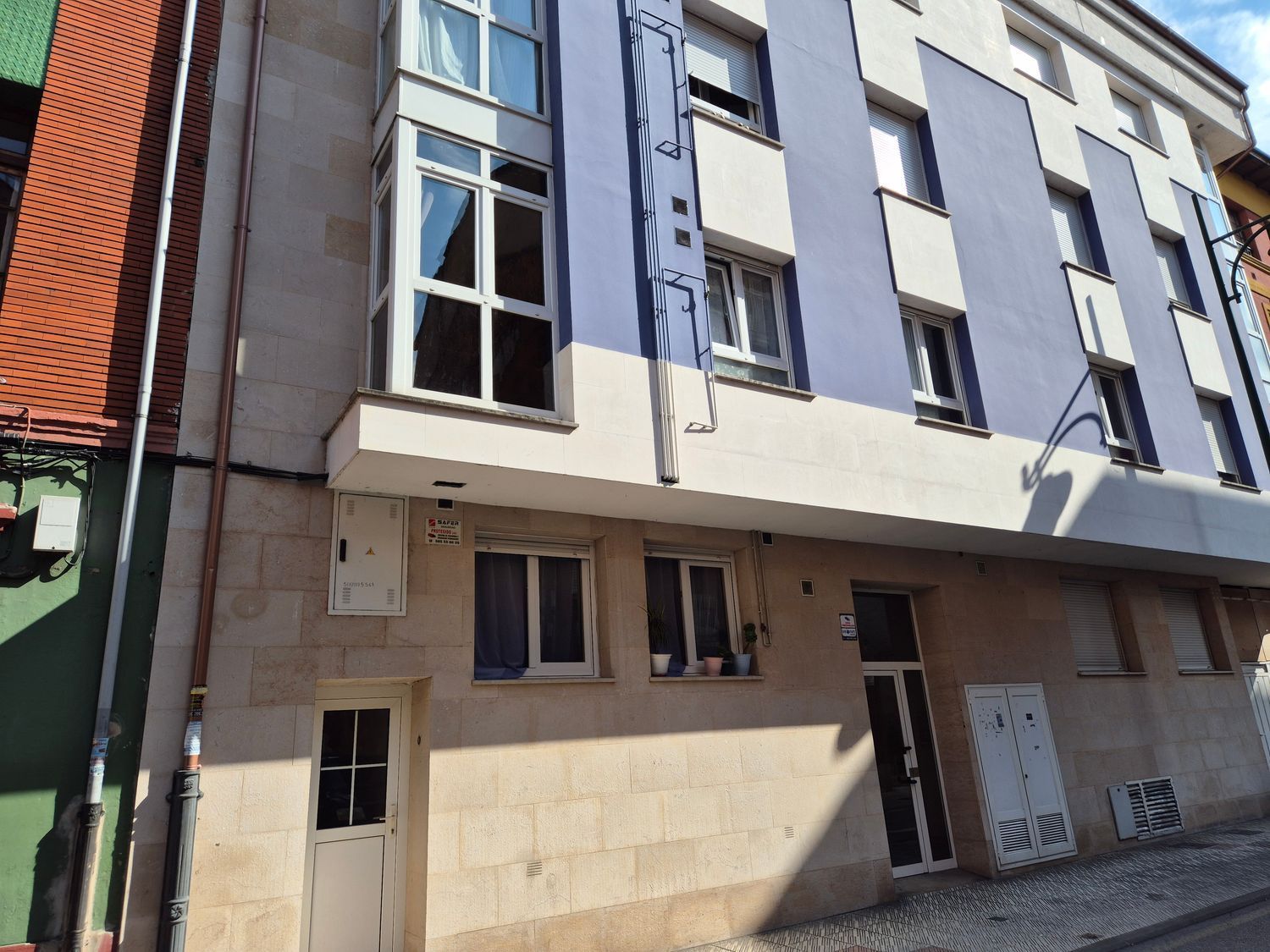 Vista exterior de Pis en venda en Langreo