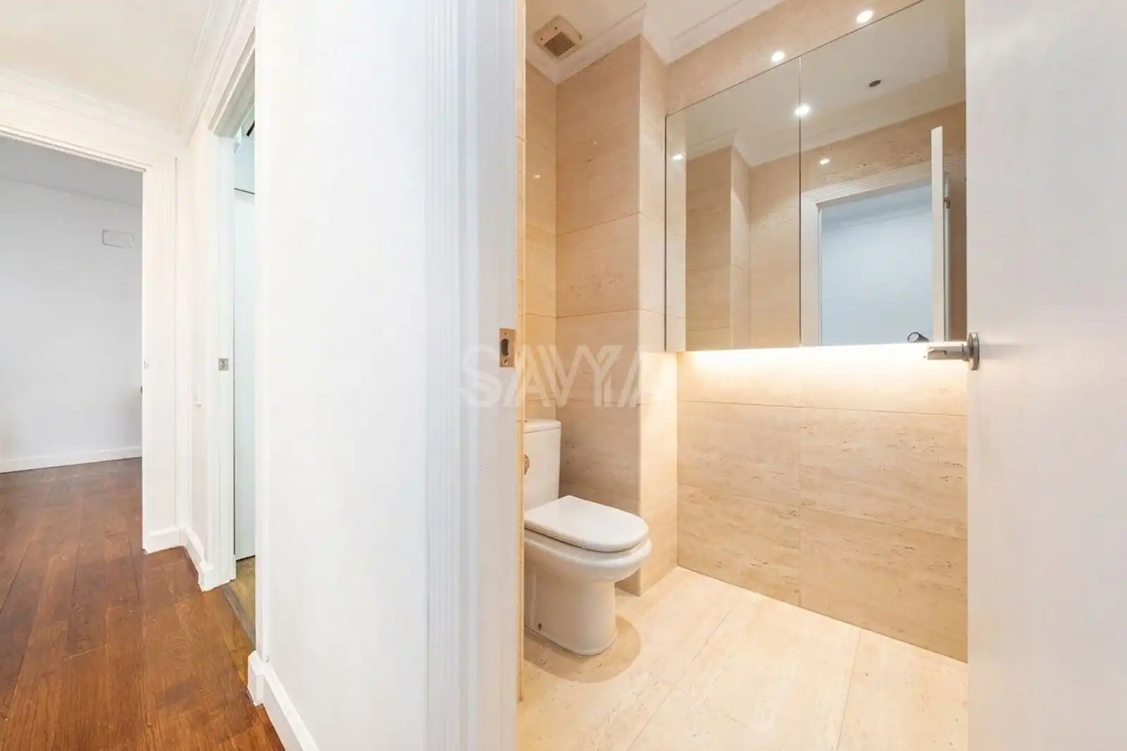 Badezimmer von Dachboden zur Miete in Barcelona mit Klimaanlage, Heizung und Terrasse