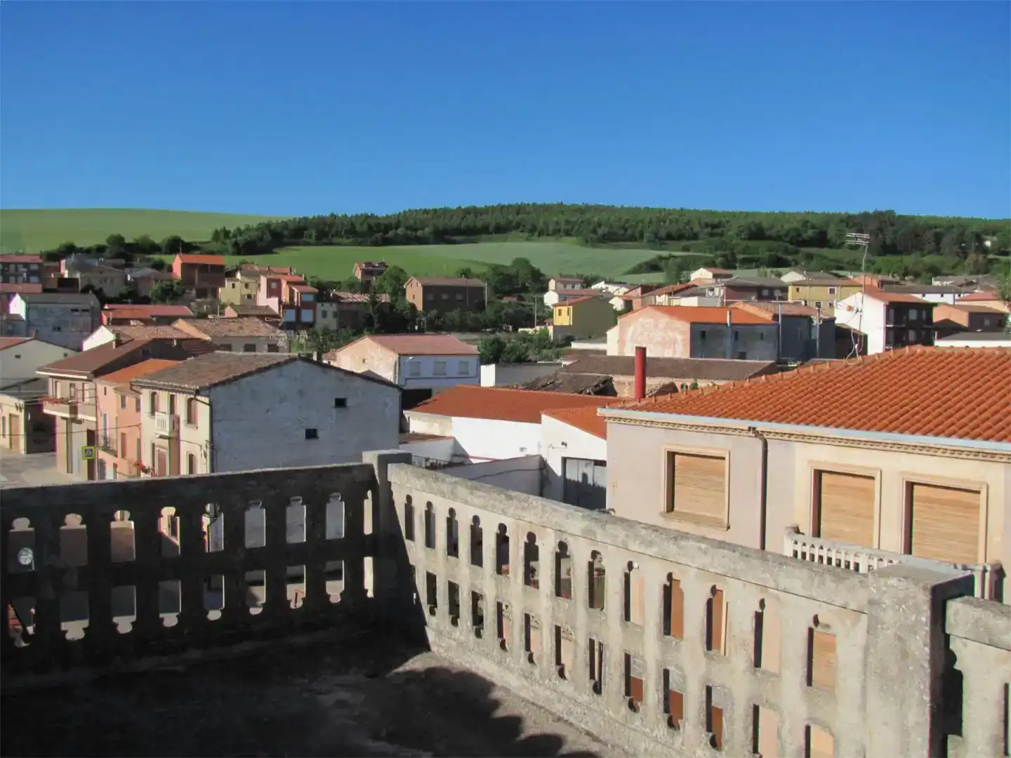 Vista exterior de Pis en venda en Villar de Torre amb Jardí privat, Traster i Moblat