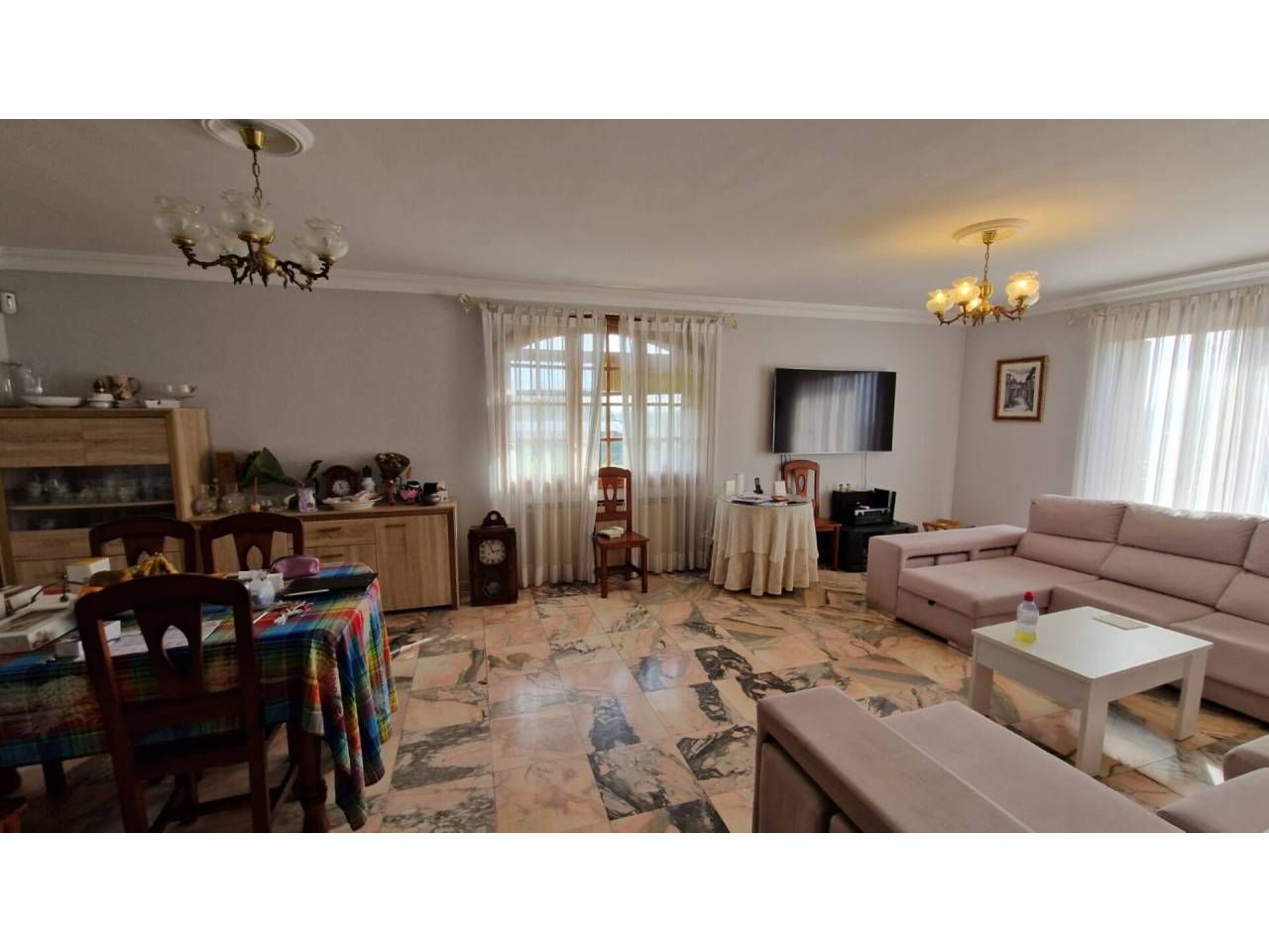 Sala d'estar de Finca rústica en venda en Ciudad Rodrigo amb Aire condicionat, Calefacció i Jardí privat