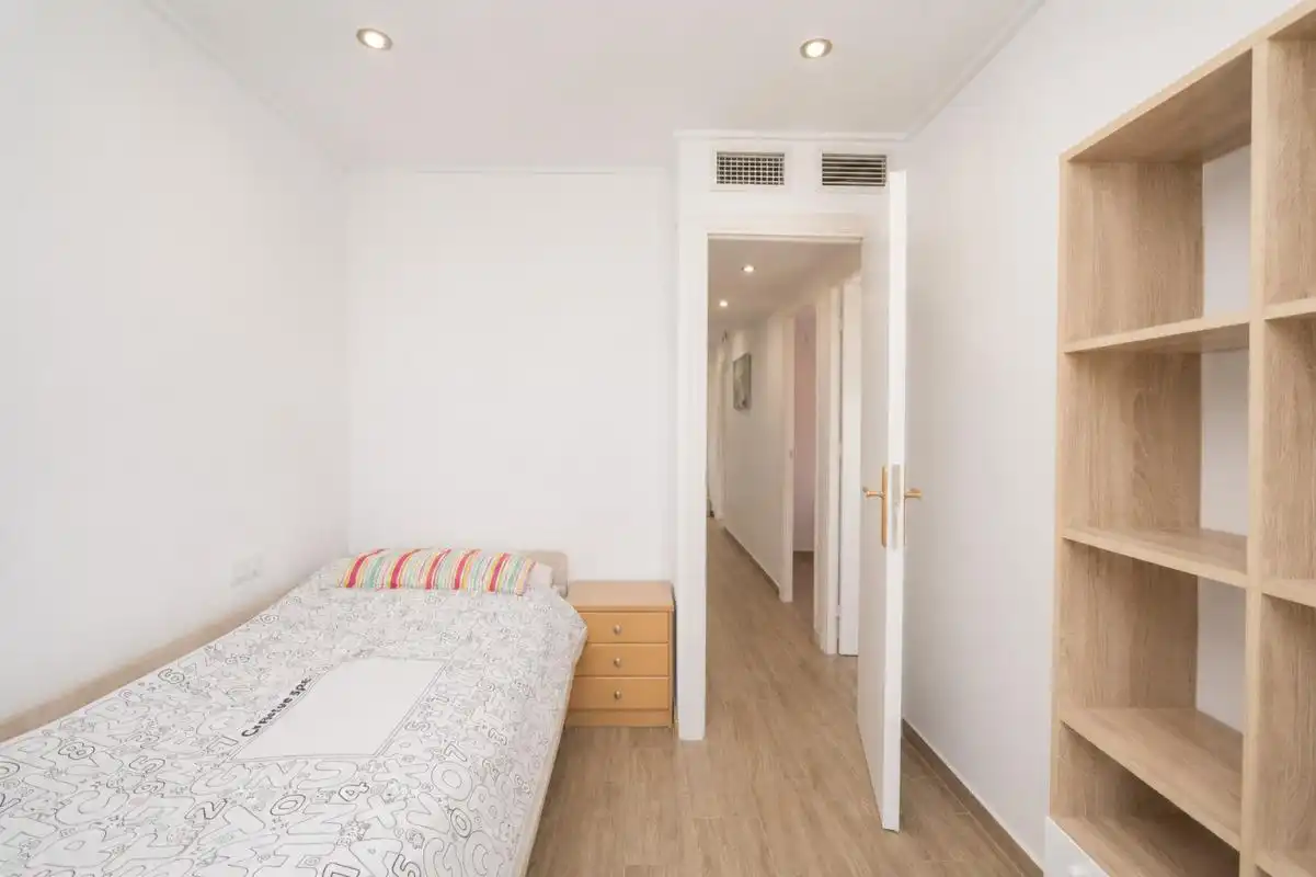 Habitación de Casa adosada en venta en Torrevieja con Calefacción