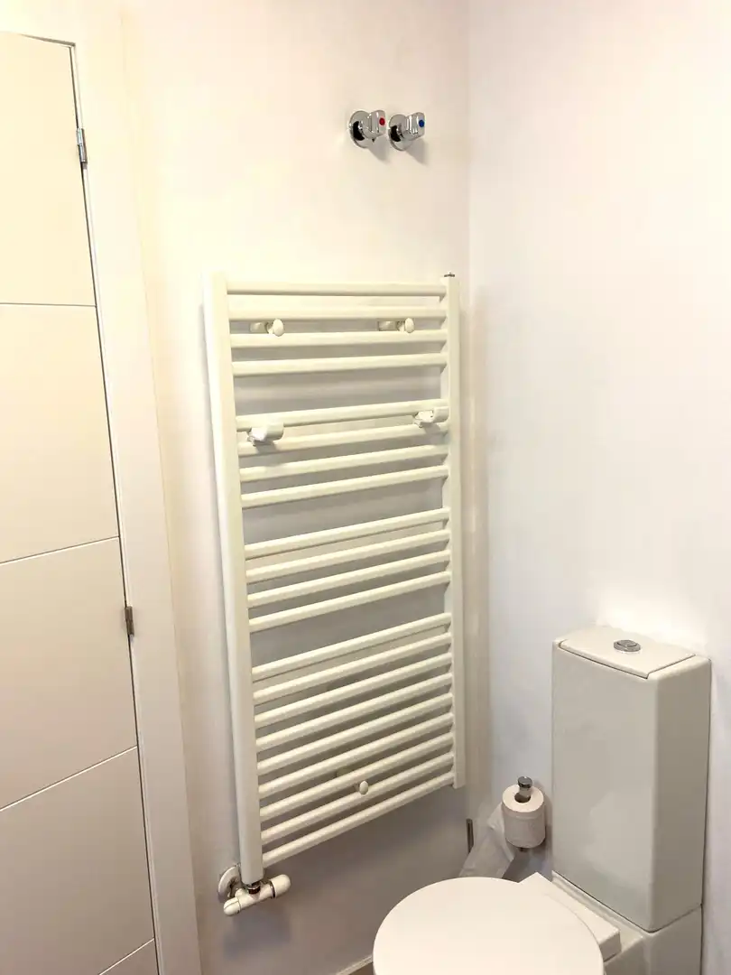 Bathroom of Flat for sale in Sant Cugat del Vallès  with Heating, Private garden and Terrace