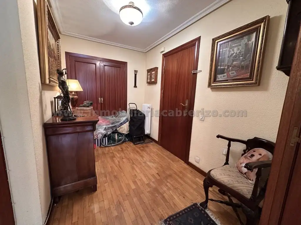 Flat with lift for sale in Calle Villamediana, imagen 3