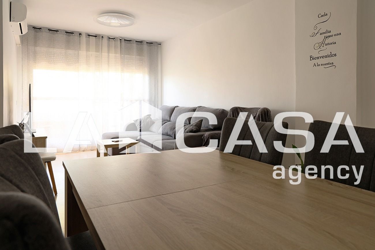 Living room of Flat for sale in Algeciras  with Balcony