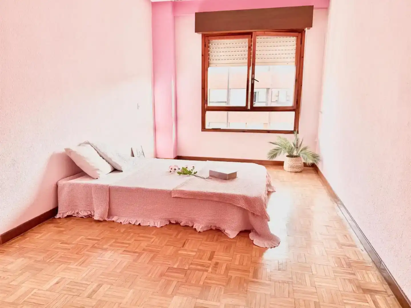Dormitori de Pis en venda en Oviedo  amb Parquet