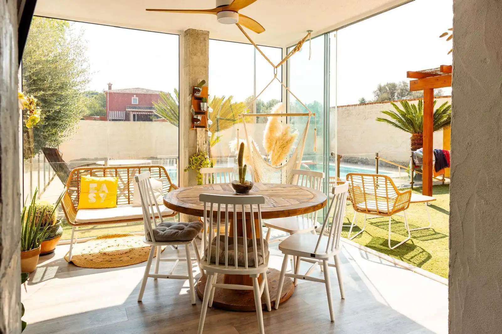 Comedor de Casa o chalet en venta en La Pobla de Vallbona con Aire acondicionado, Calefacción y Terraza