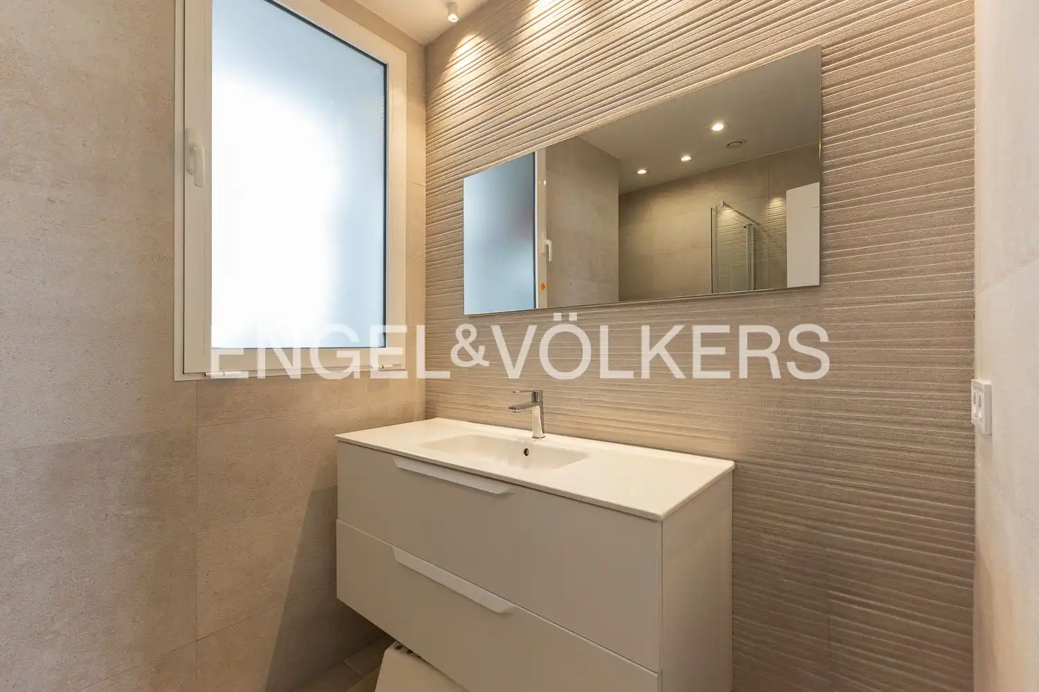 Baño de Piso de alquiler en Valencia con Aire acondicionado, Calefacción y Parquet