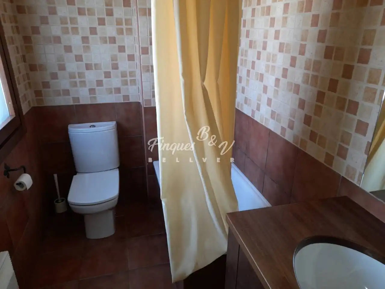 Badezimmer von Wohnung zur Miete in Bellver de Cerdanya mit Heizung, Parkett und Möbliert