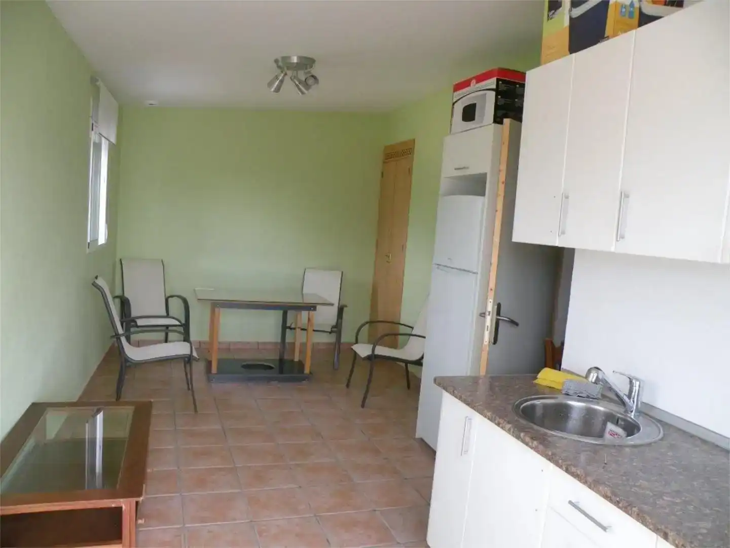Cuina de Pis en venda en Isla Cristina amb Aire condicionat, Jardí privat i Traster