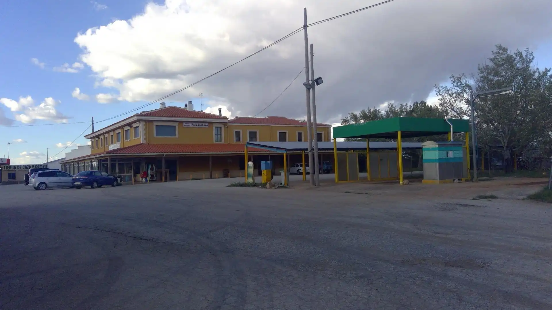 Vista exterior de Local en venda en Robledo