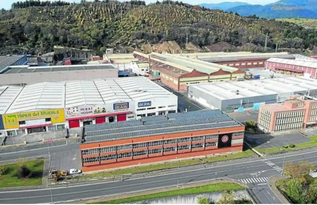 Vista exterior de Local de alquiler en Vitoria - Gasteiz con Aire acondicionado, Calefacción y Amueblado