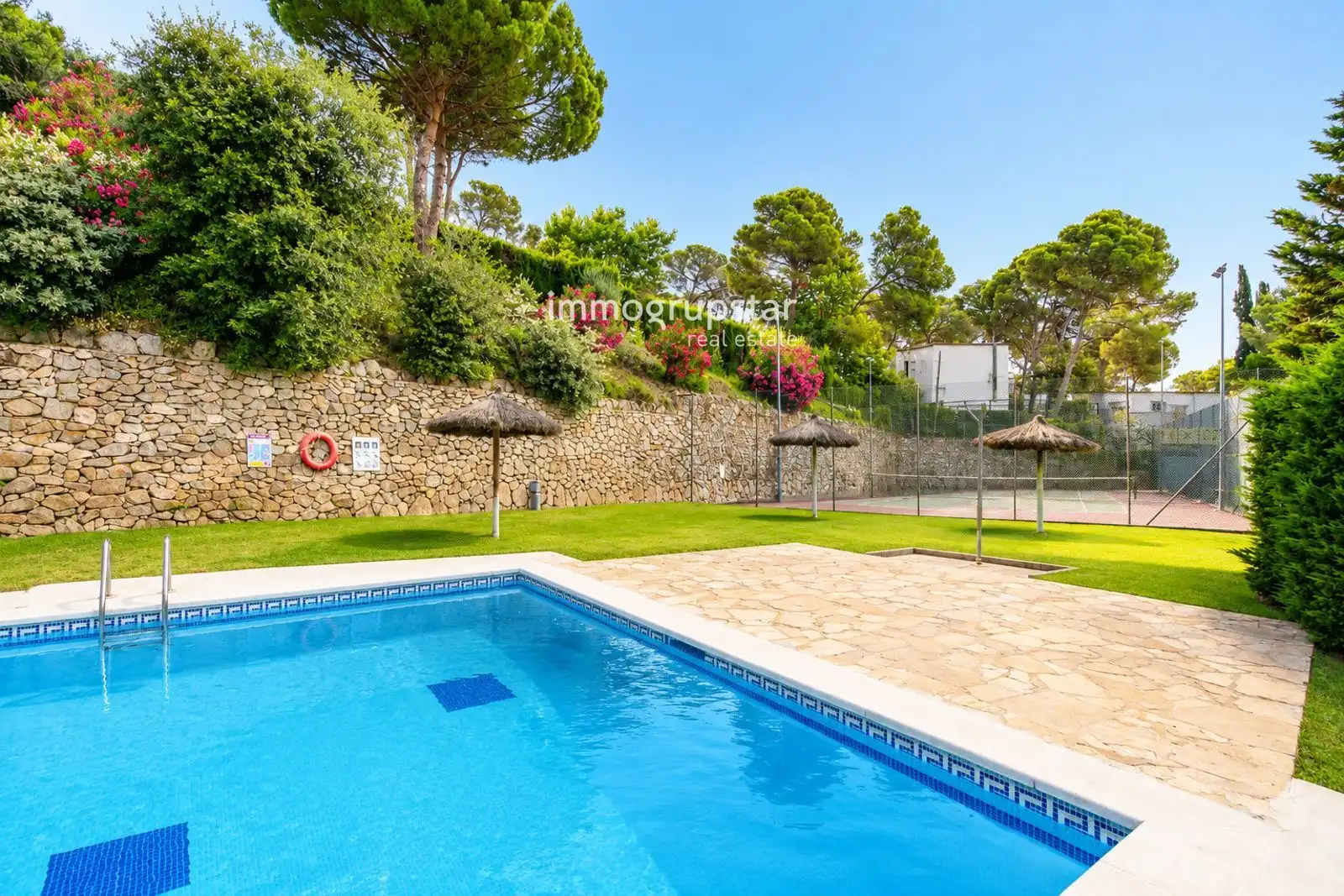 Piscina de Apartament en venda en Palafrugell amb Terrassa, Traster i Piscina