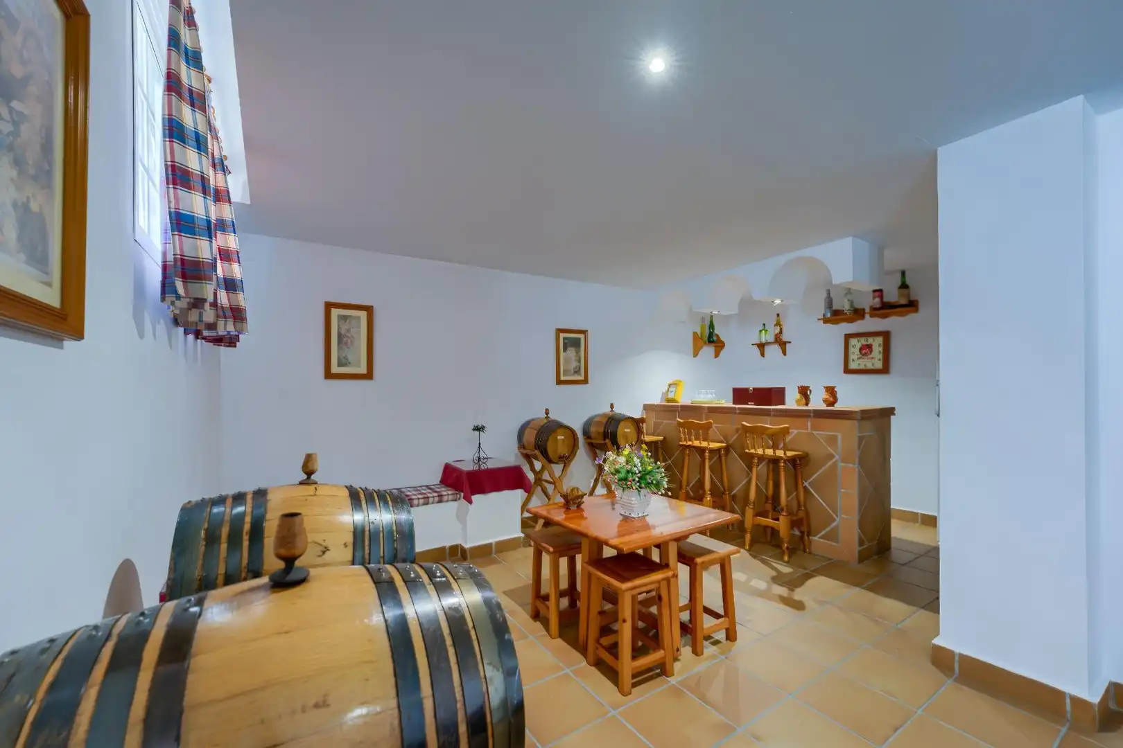 Houses for sale in Tomares  with Air Conditioner, Heating and Private garden