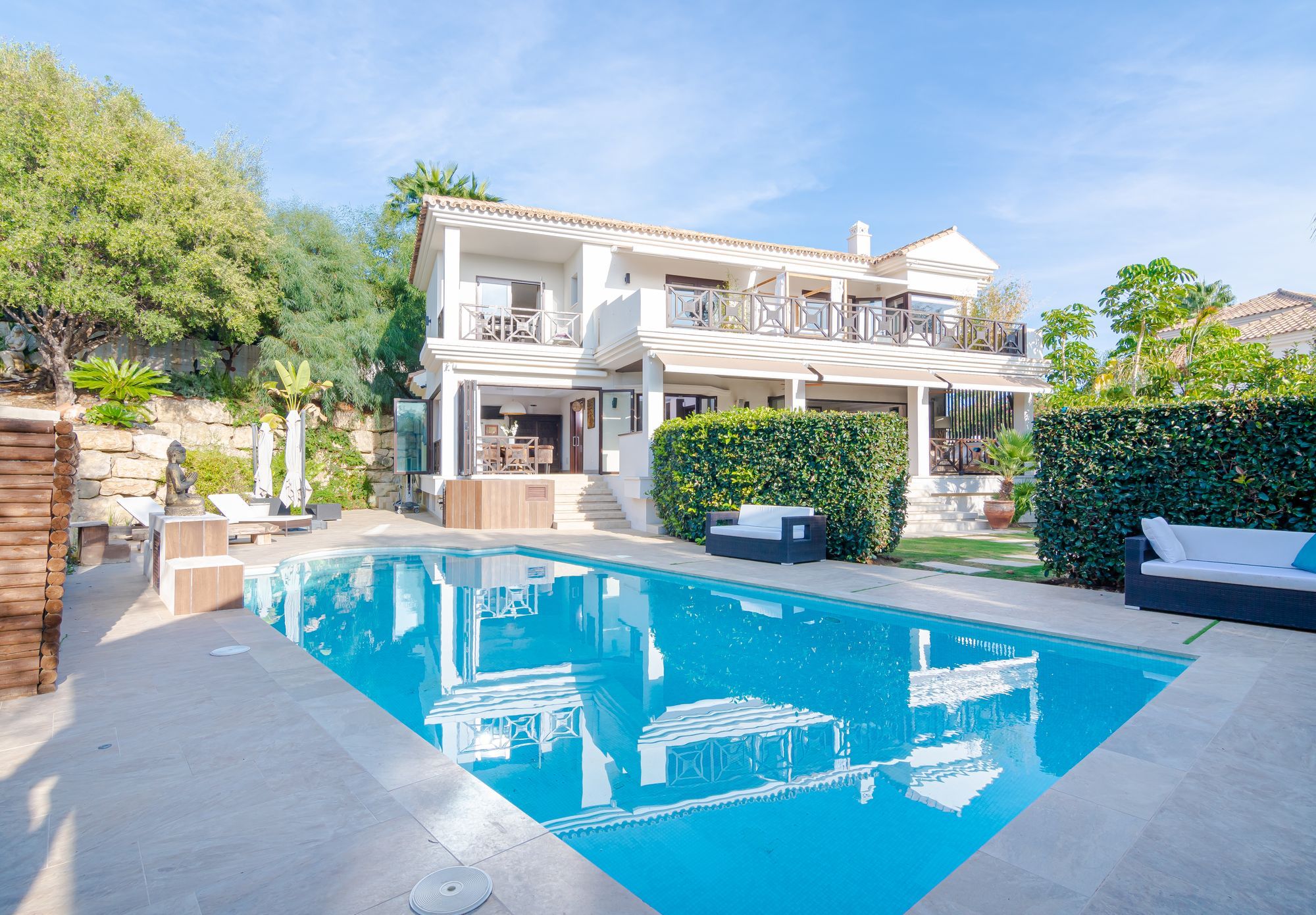 Swimming pool of House or chalet for sale in Marbella  with Terrace and Balcony