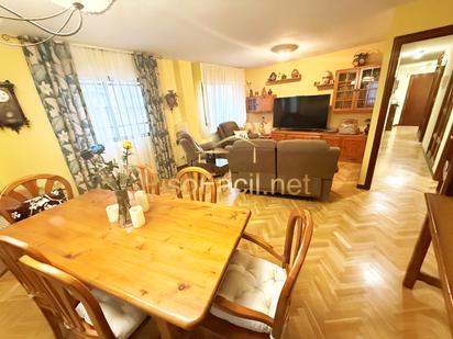 Living room of Flat for sale in  Madrid Capital  with Heating, Parquet flooring and Terrace