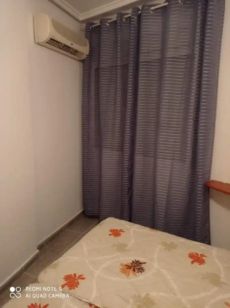 Dormitori de Apartament en venda en Torrevieja amb Aire condicionat i Balcó