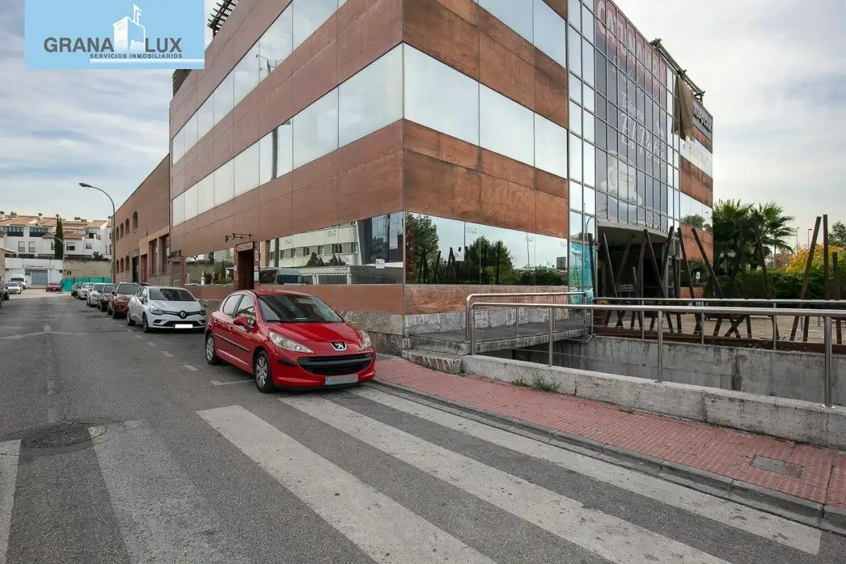 Inmuebles singulares con ascensor en venta en Poniente