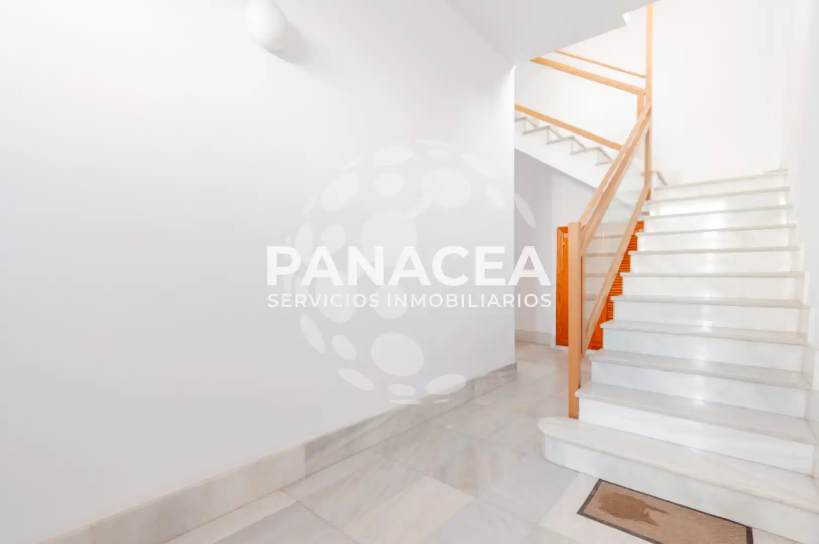 Ático en venta en Roquetas de Mar con Terraza y Amueblado