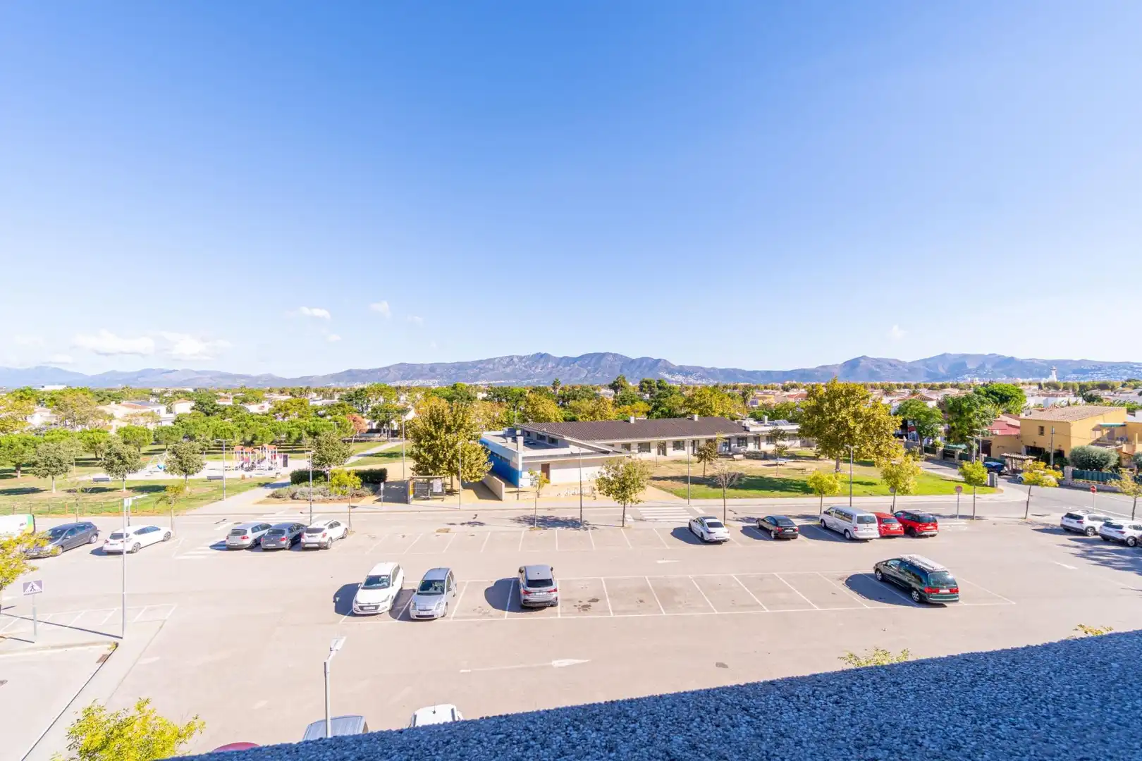 Parking de Dúplex en venta en Empuriabrava con Calefacción y Terraza
