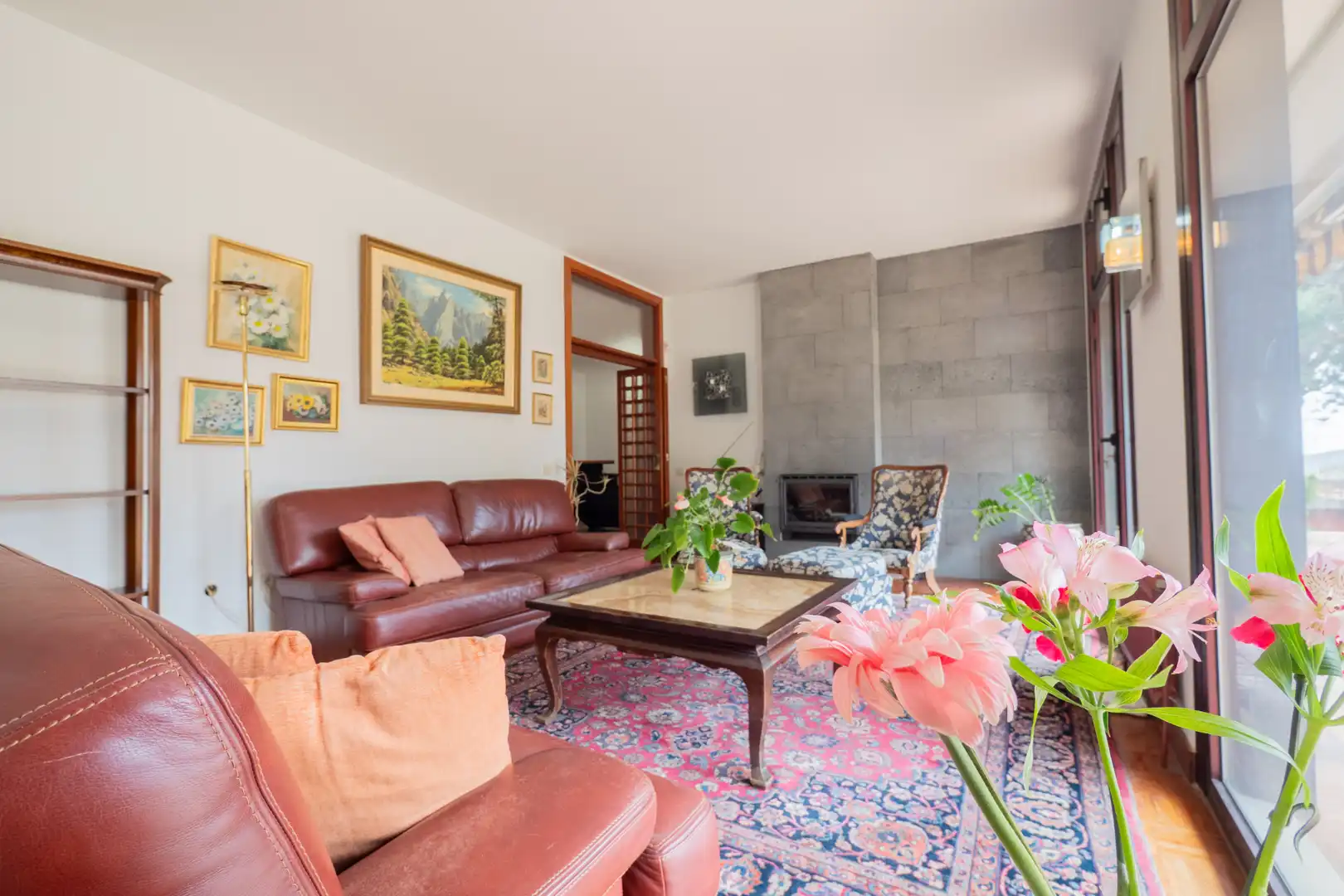 Sala d'estar de Casa o xalet en venda en Las Palmas de Gran Canaria amb Aire condicionat, Jardí privat i Parquet