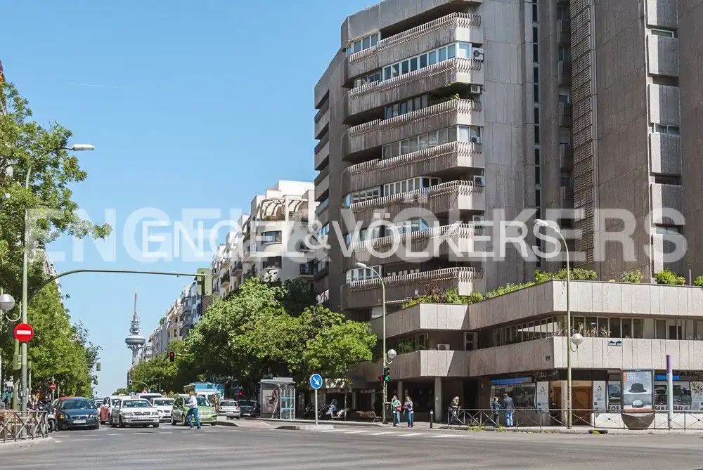 Vista exterior de Piso de alquiler en Madrid con Aire acondicionado, Calefacción y Amueblado