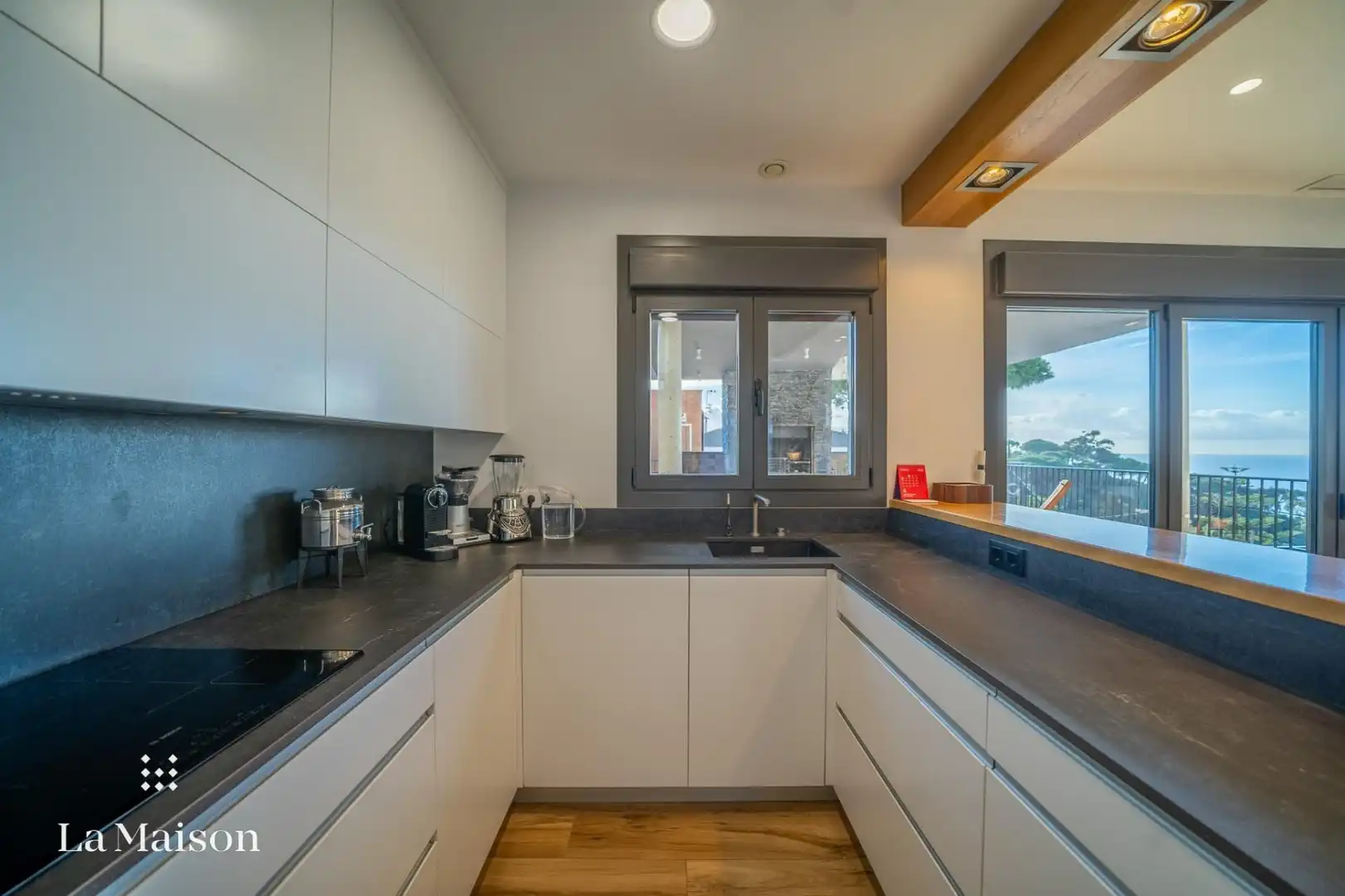 Cocina de Casa o chalet en venta en Caldes d'Estrac con Aire acondicionado, Calefacción y Jardín privado
