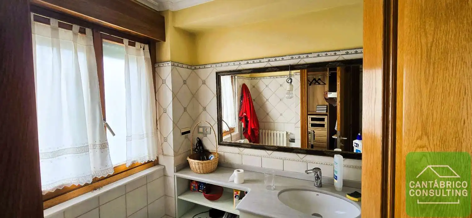Bathroom of Duplexes for sale in Navia