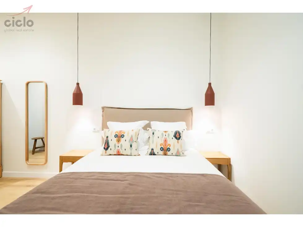 Habitación de Piso de alquiler en Sevilla con Terraza, Piscina y Amueblado
