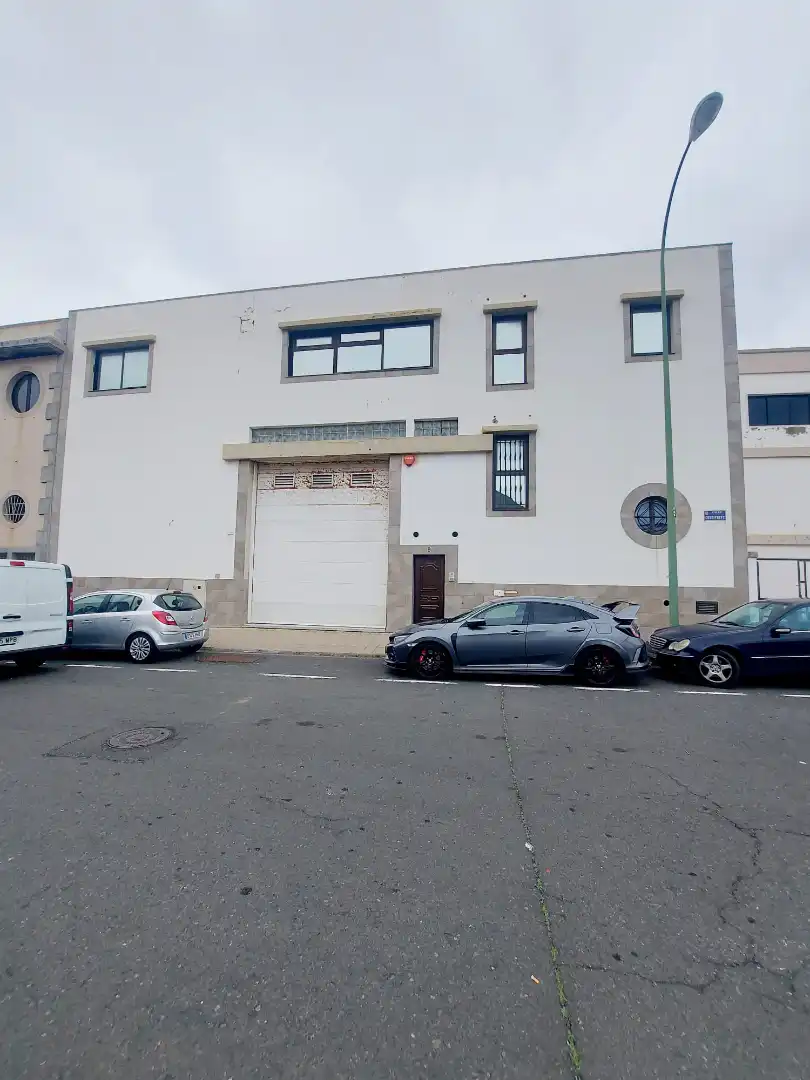 Exterior view of Industrial buildings for sale in Las Palmas de Gran Canaria