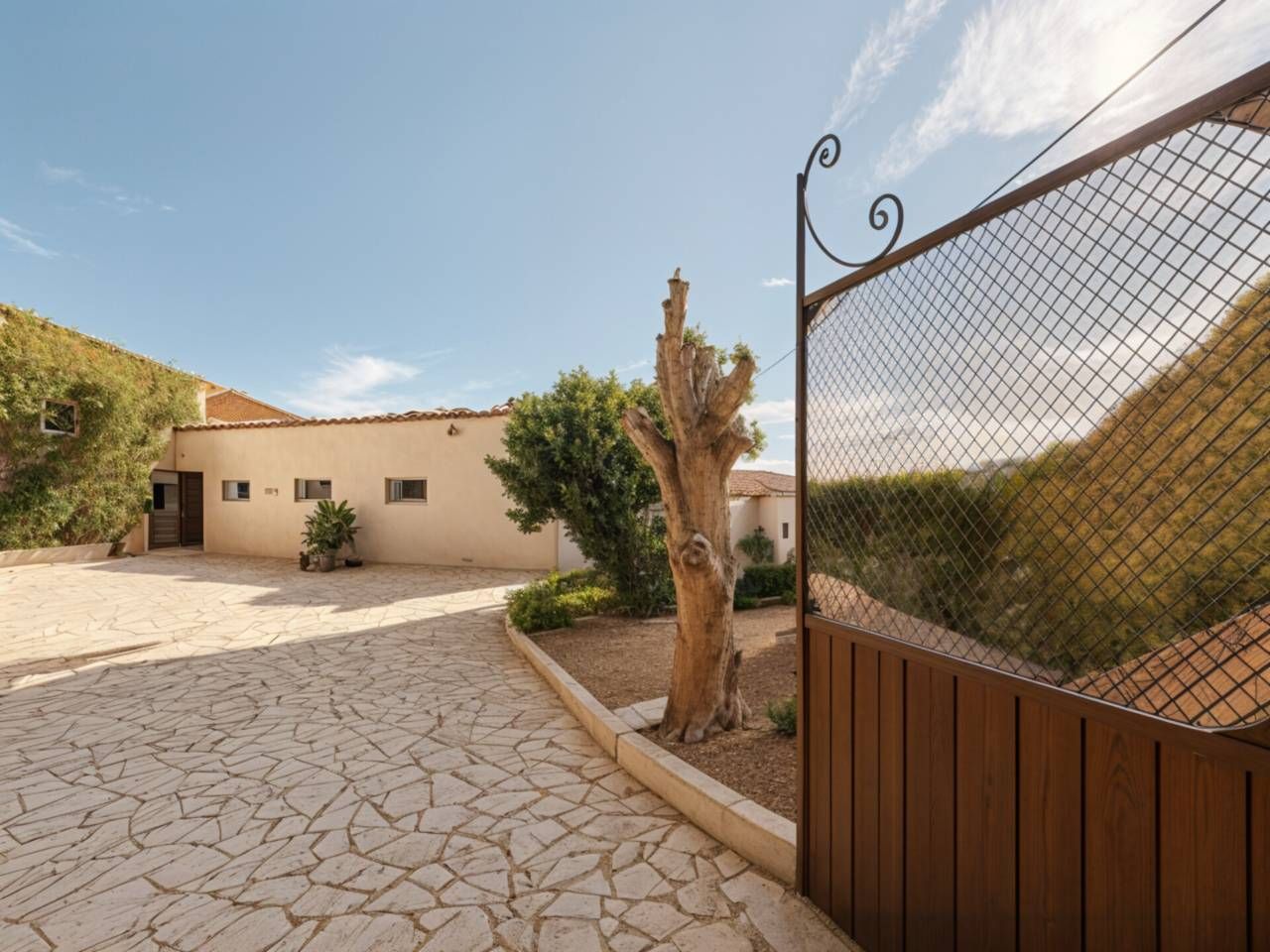 Vista exterior de Casa o xalet en venda en Jafre amb Calefacció, Jardí privat i Terrassa