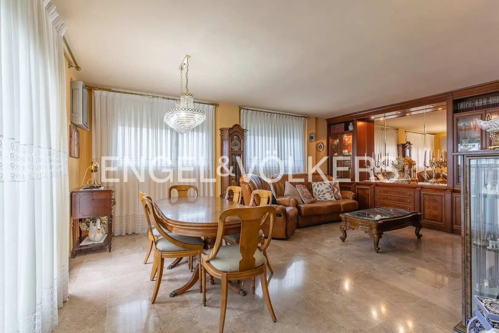 Comedor de Dúplex en venta en Terrassa con Aire acondicionado, Calefacción y Terraza