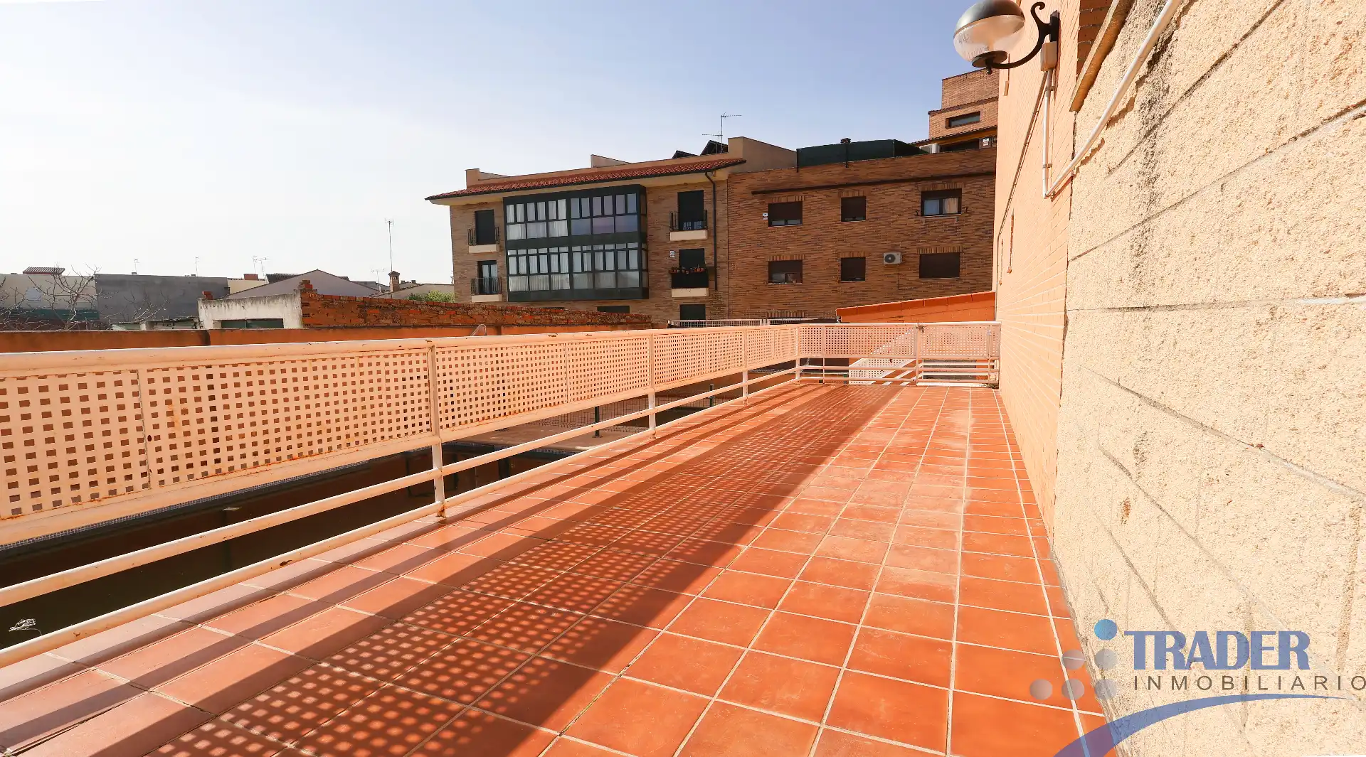 Terraza de Piso en venta en Camarena con Jardín privado, Terraza y Trastero