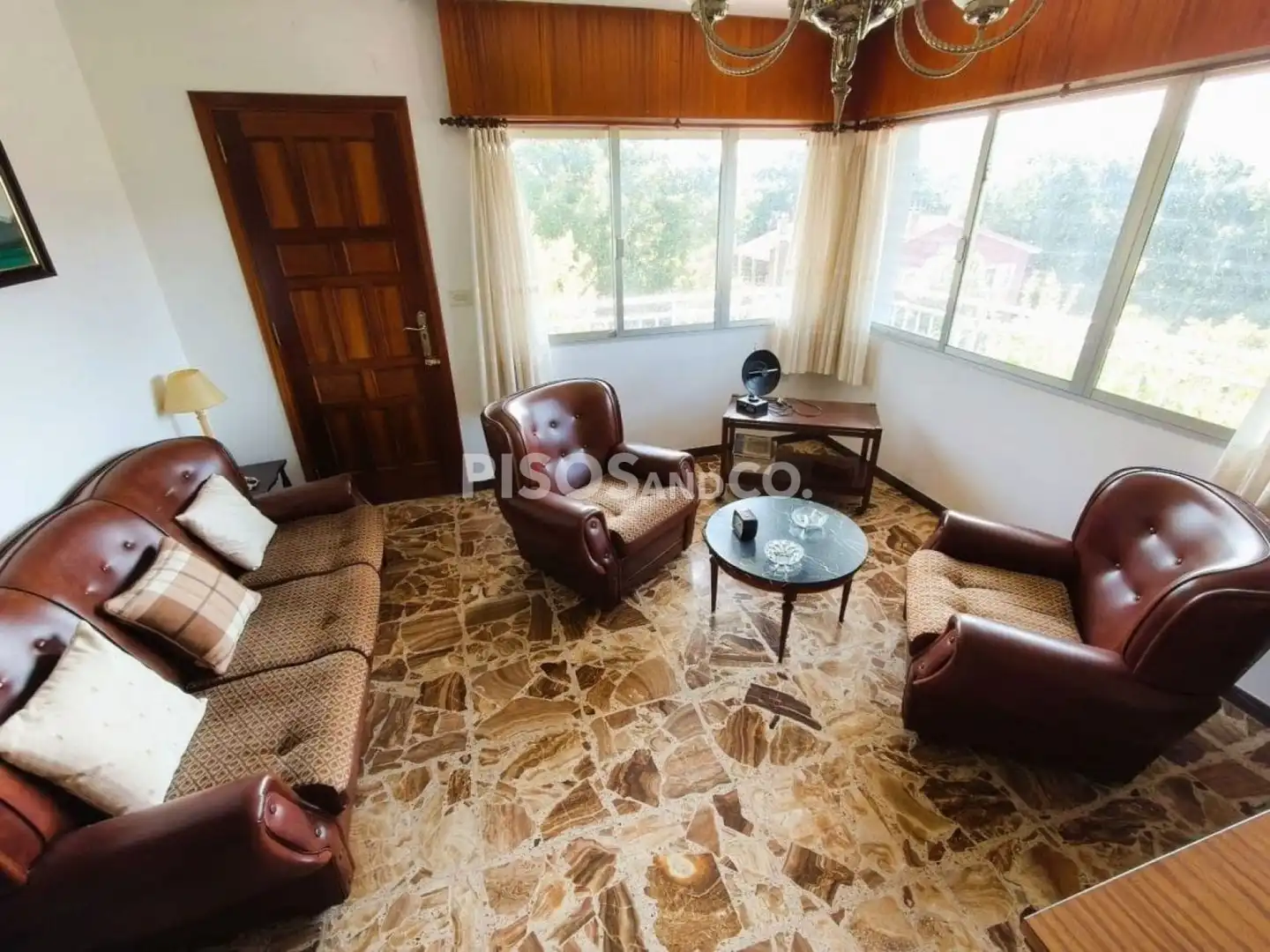 Sala d'estar de Casa o xalet en venda en Culleredo amb Terrassa i Moblat