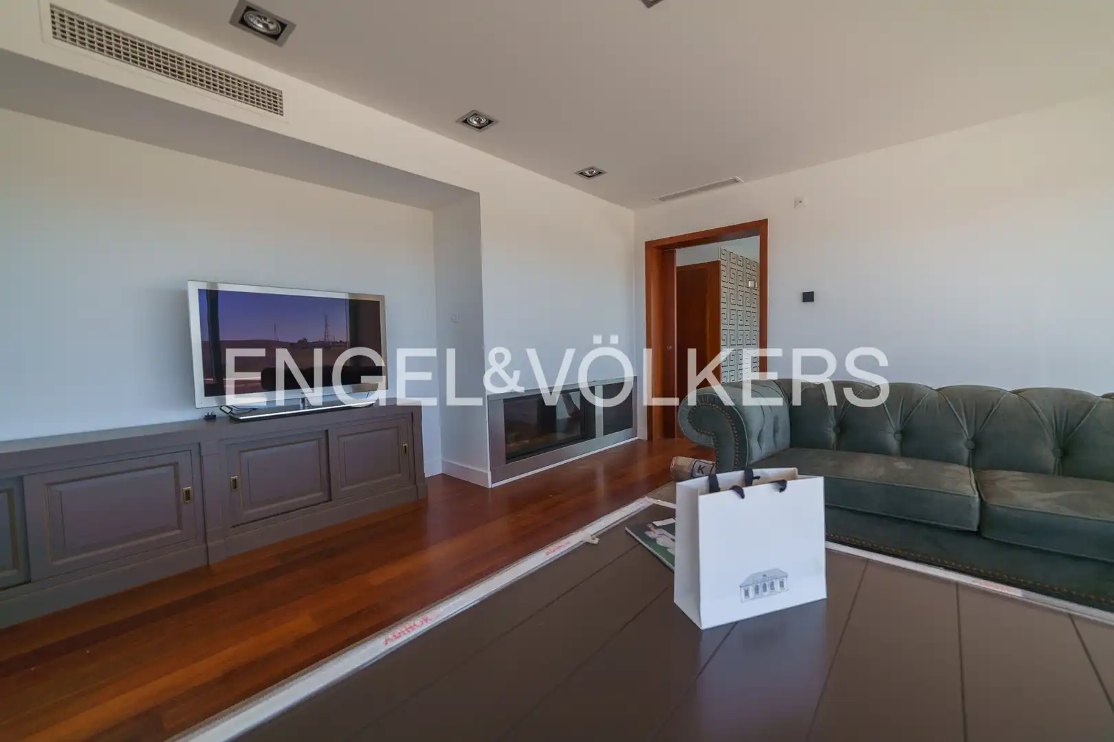 Living room of Houses for sale in Jerez de la Frontera  with Air Conditioner, Heating and Private garden