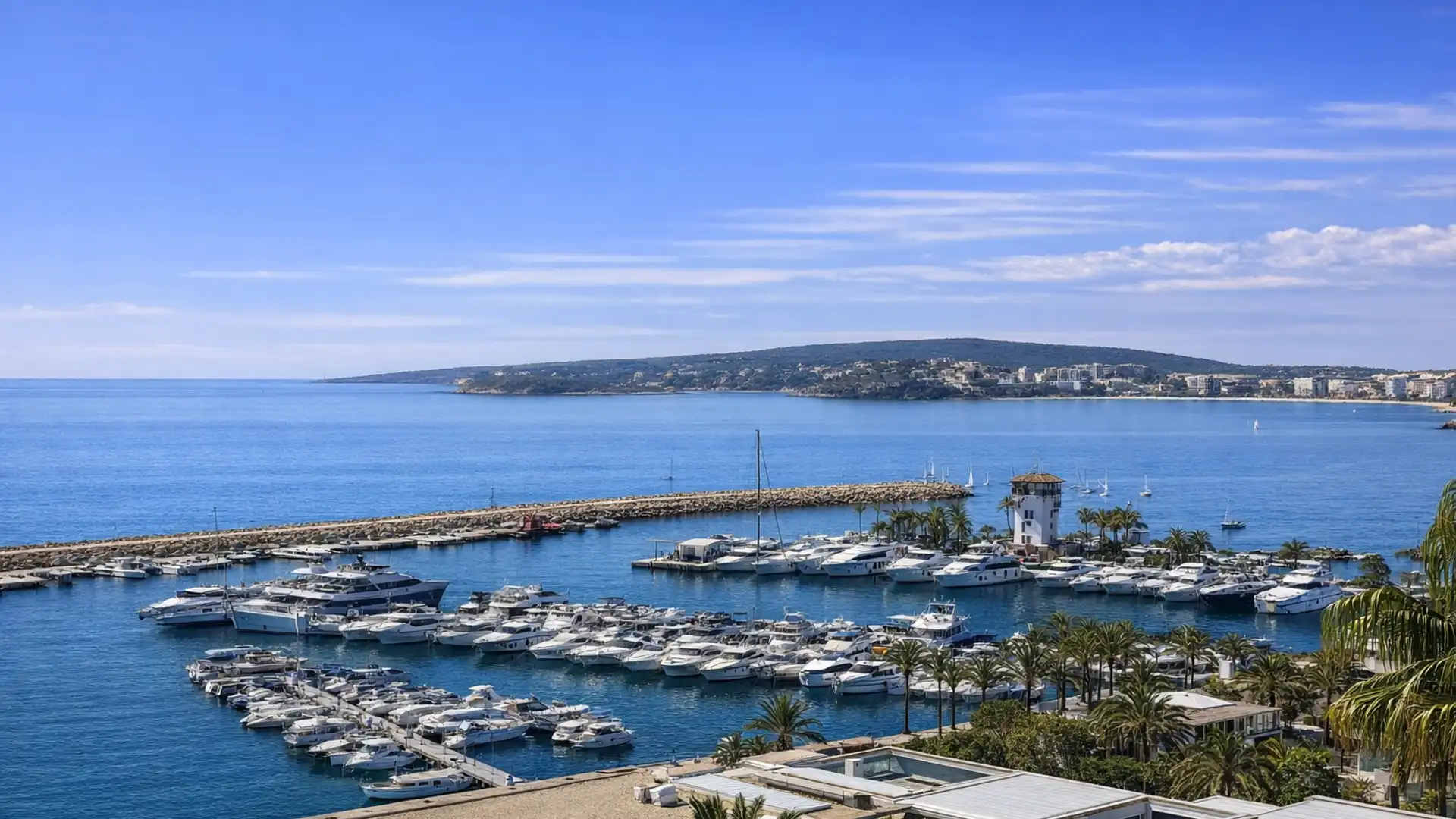 Vista exterior de Àtic en venda en Calvià amb Aire condicionat, Terrassa i Piscina comunitària