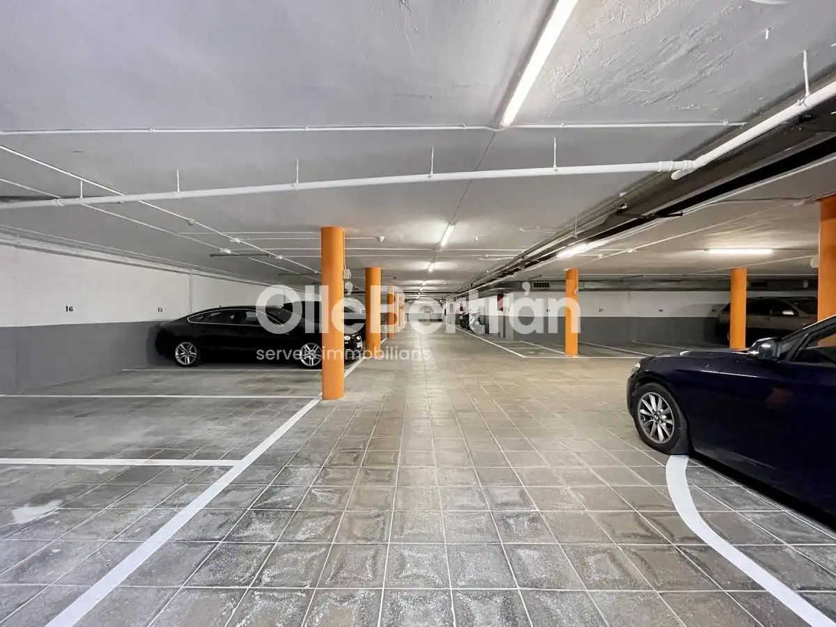 Parkplatz von Garage zur Miete in L'Hospitalet de Llobregat