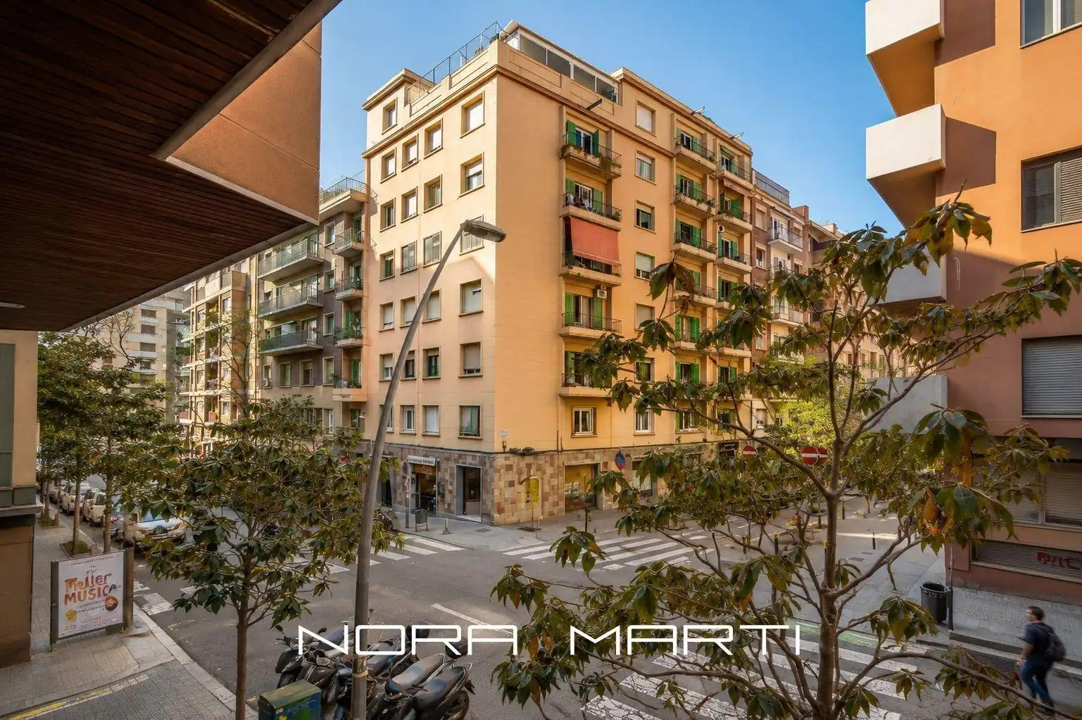 Erdgeschosswohnung mit Aufzug zum Verkauf in Gràcia