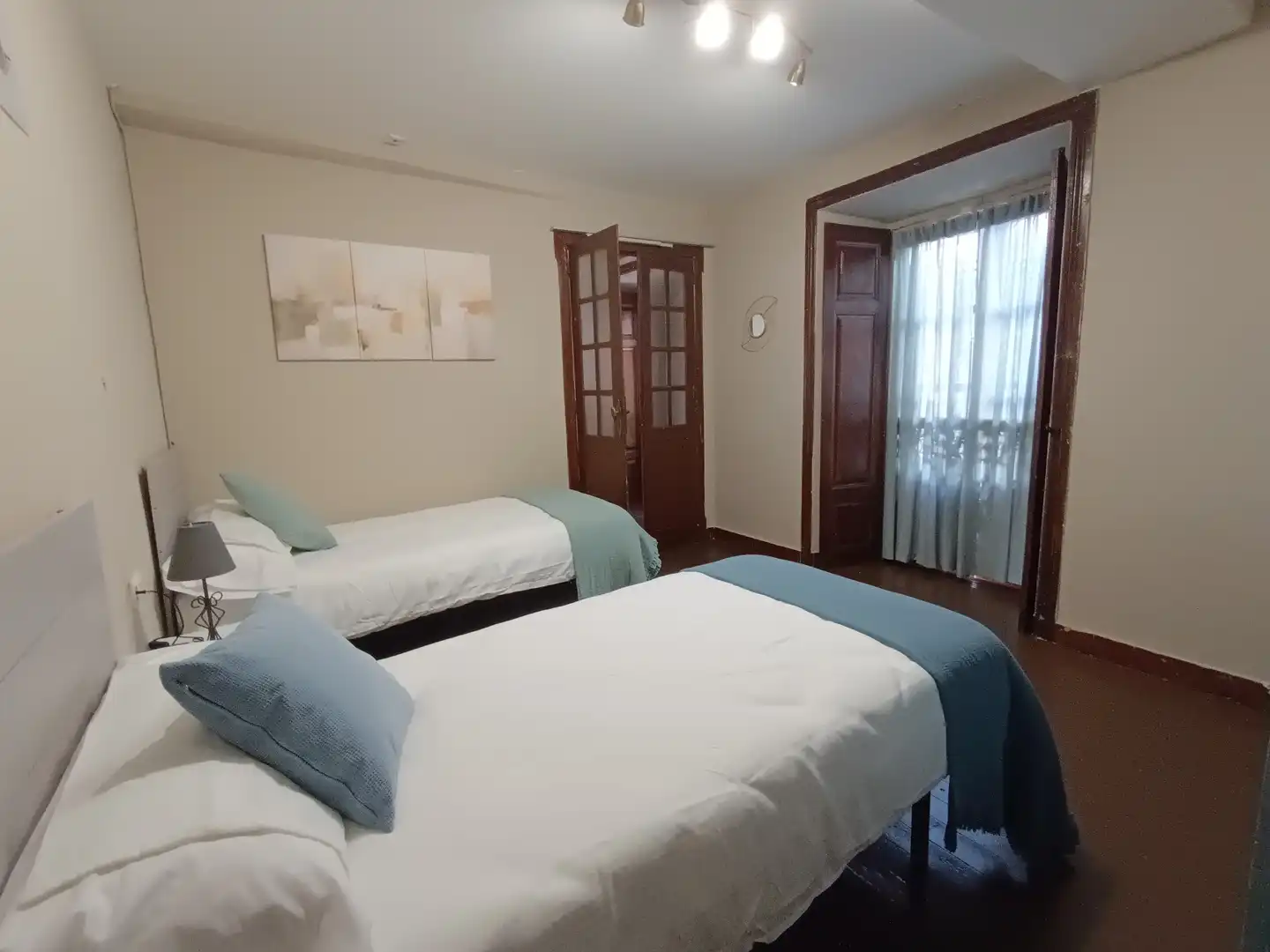 Bedroom of Houses for sale in Pontevedra Capital   with Oven, Washing machine and Microwave