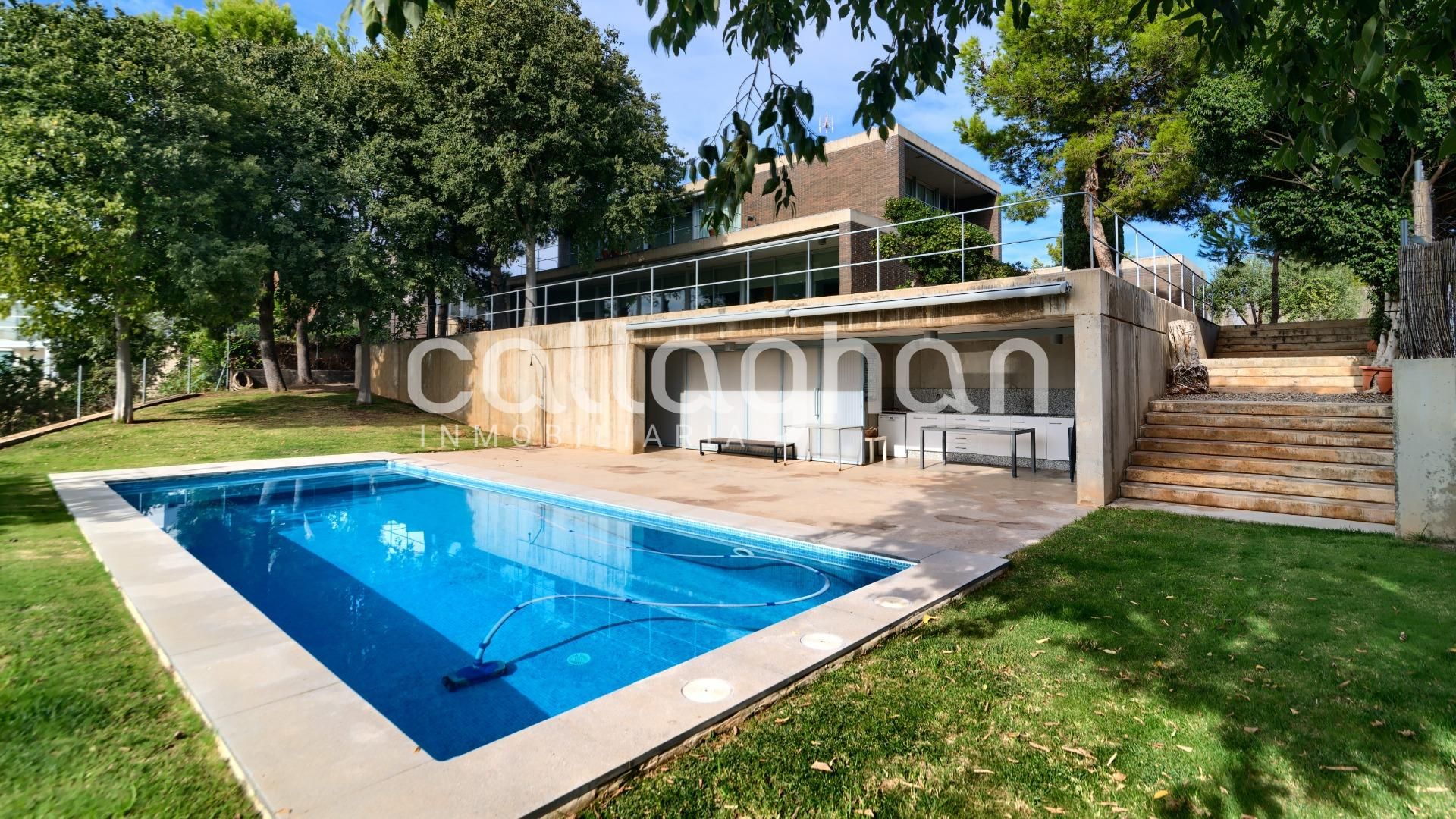 Piscina de Casa o chalet en venta en Godella con Aire acondicionado, Calefacción y Jardín privado