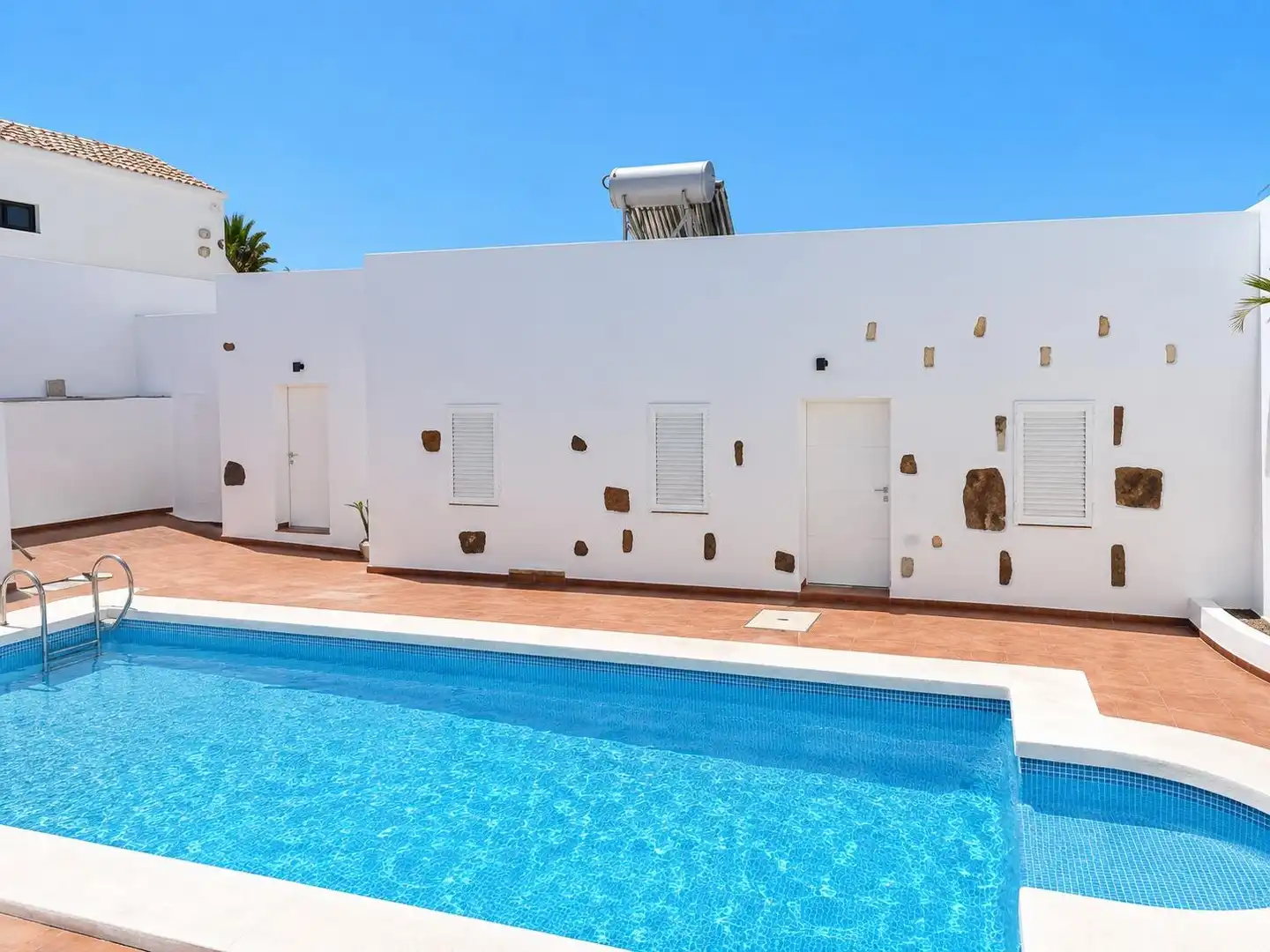 Piscina de Casa o xalet en venda en San Bartolomé amb Jardí privat, Terrassa i Traster