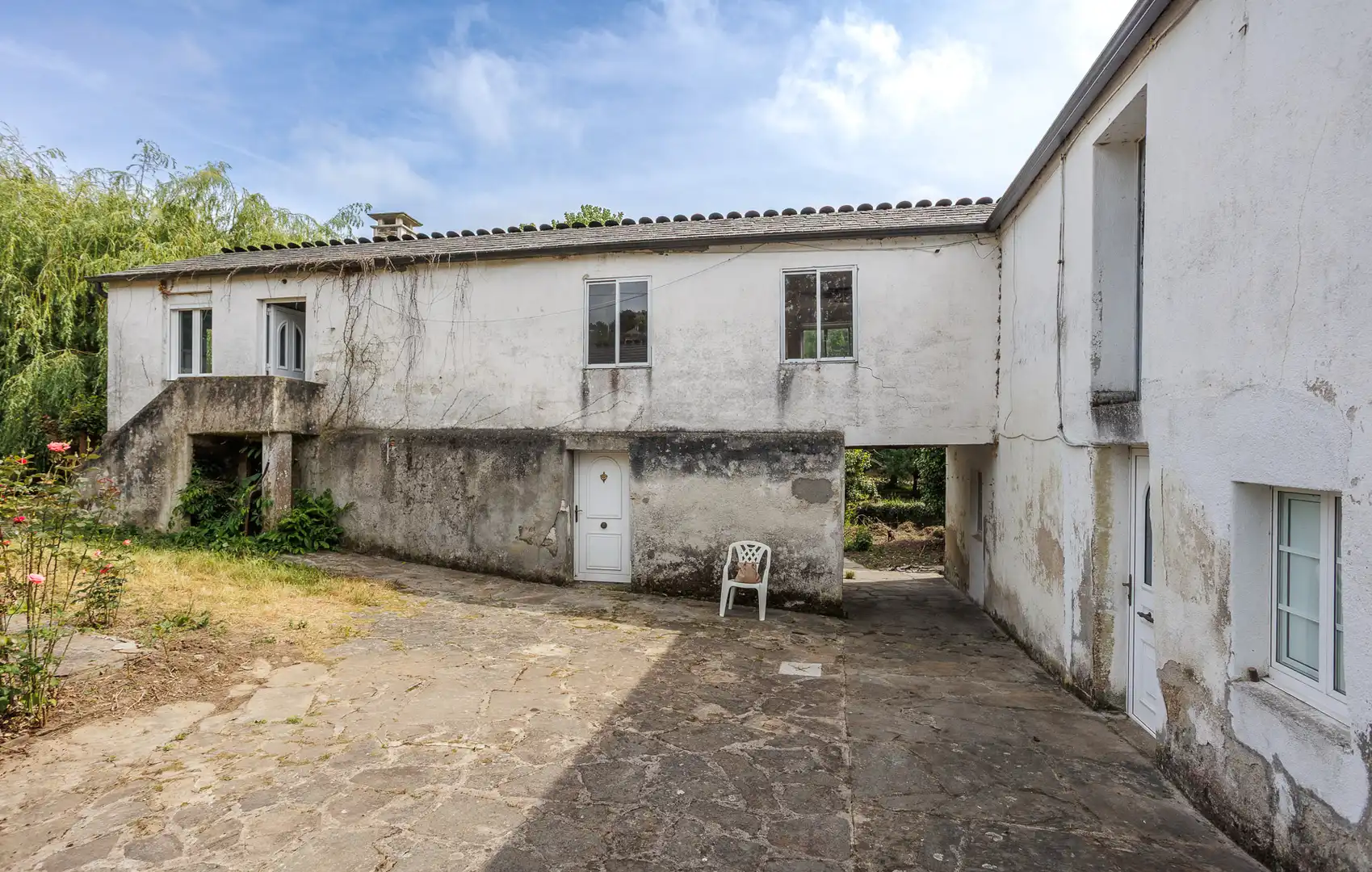 Außenansicht von Country house zum Verkauf in Lugo