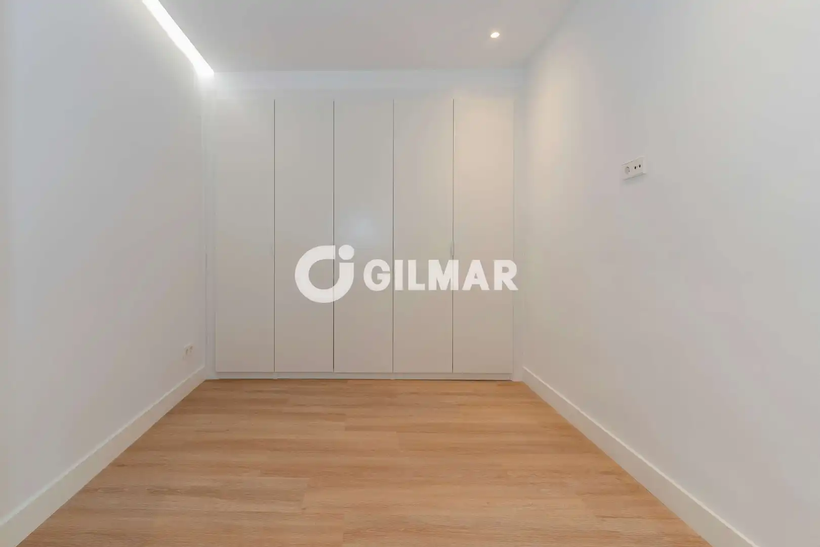 Habitación de Piso en venta en Madrid con Calefacción y Amueblado